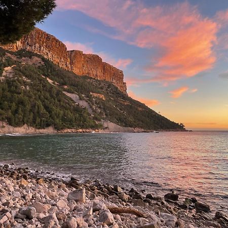 Un Balcon, Au Coeur Du Village Cassis Luaran gambar