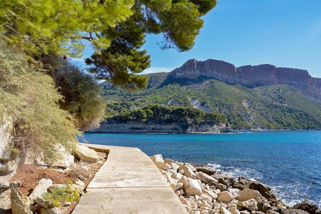 Un Balcon, Au Coeur Du Village Cassis Luaran gambar